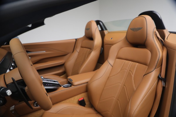 New 2026 Aston Martin Vantage Roadster for sale $260,300 at Bugatti of Greenwich in Greenwich CT 06830 25