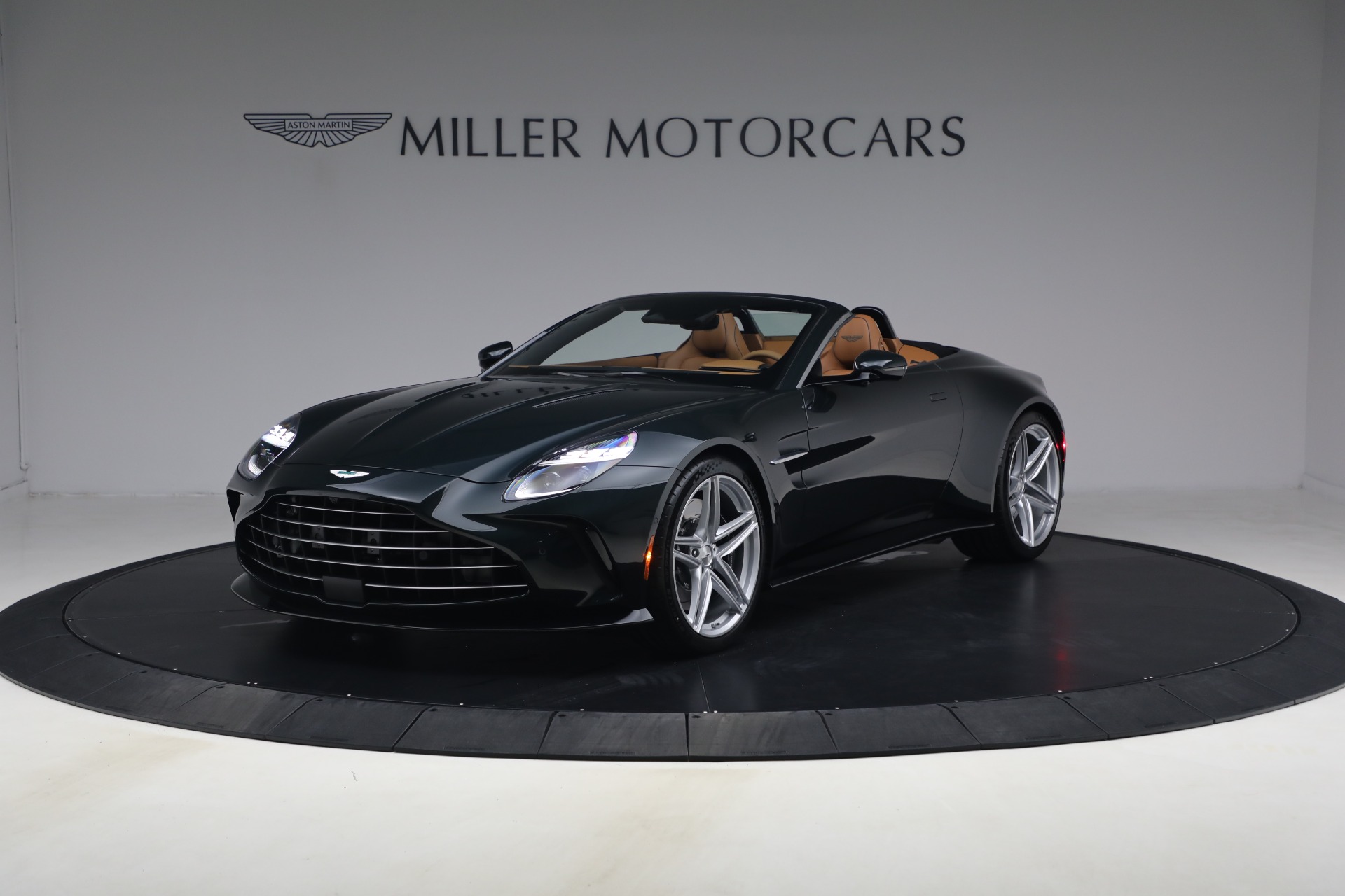 New 2026 Aston Martin Vantage Roadster for sale $260,300 at Bugatti of Greenwich in Greenwich CT 06830 1