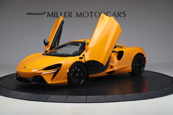 Used 2024 McLaren Artura Performance for sale $192,900 at Bugatti of Greenwich in Greenwich CT 06830 14