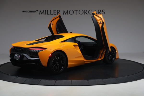 Used 2024 McLaren Artura Performance for sale $192,900 at Bugatti of Greenwich in Greenwich CT 06830 18