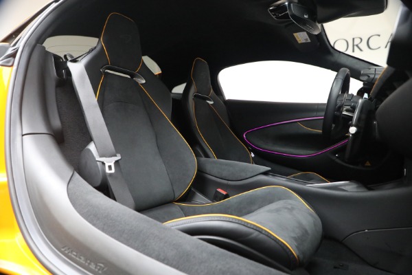 Used 2024 McLaren Artura Performance for sale $192,900 at Bugatti of Greenwich in Greenwich CT 06830 24