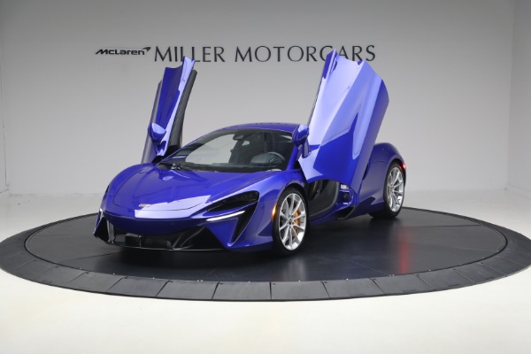 Used 2024 McLaren Artura Vision for sale $197,900 at Bugatti of Greenwich in Greenwich CT 06830 14