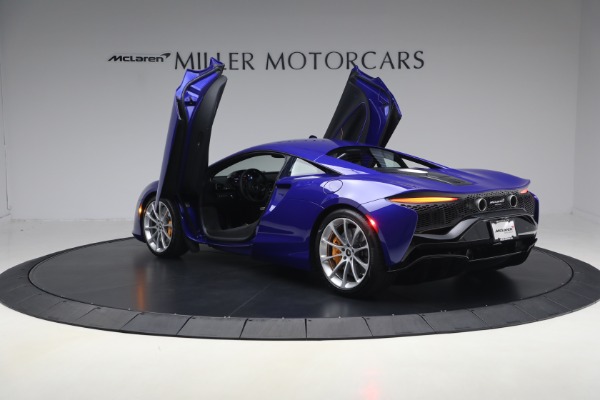 Used 2024 McLaren Artura Vision for sale $197,900 at Bugatti of Greenwich in Greenwich CT 06830 16