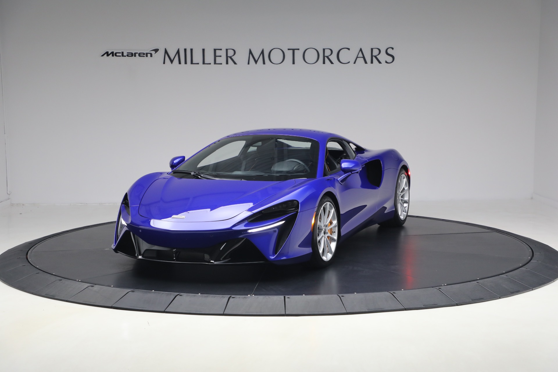 Used 2024 McLaren Artura Vision for sale $197,900 at Bugatti of Greenwich in Greenwich CT 06830 1