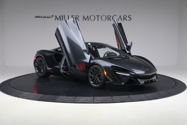 New 2026 McLaren Artura TechLux for sale $298,400 at Bugatti of Greenwich in Greenwich CT 06830 20