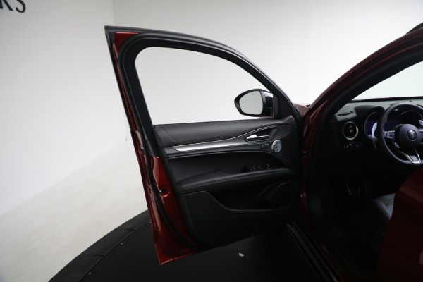 New 2025 Alfa Romeo Stelvio Intensa for sale $58,445 at Bugatti of Greenwich in Greenwich CT 06830 20