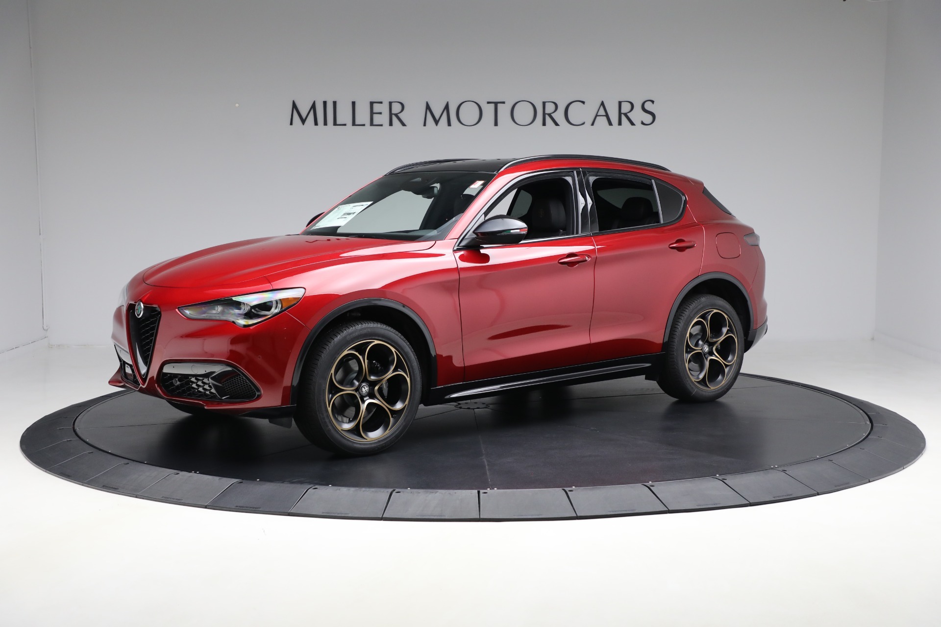 2025 Alfa Romeo Stelvio