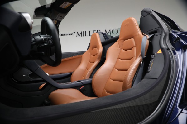 Used 2013 McLaren MP4-12C Spider for sale Sold at Bugatti of Greenwich in Greenwich CT 06830 21