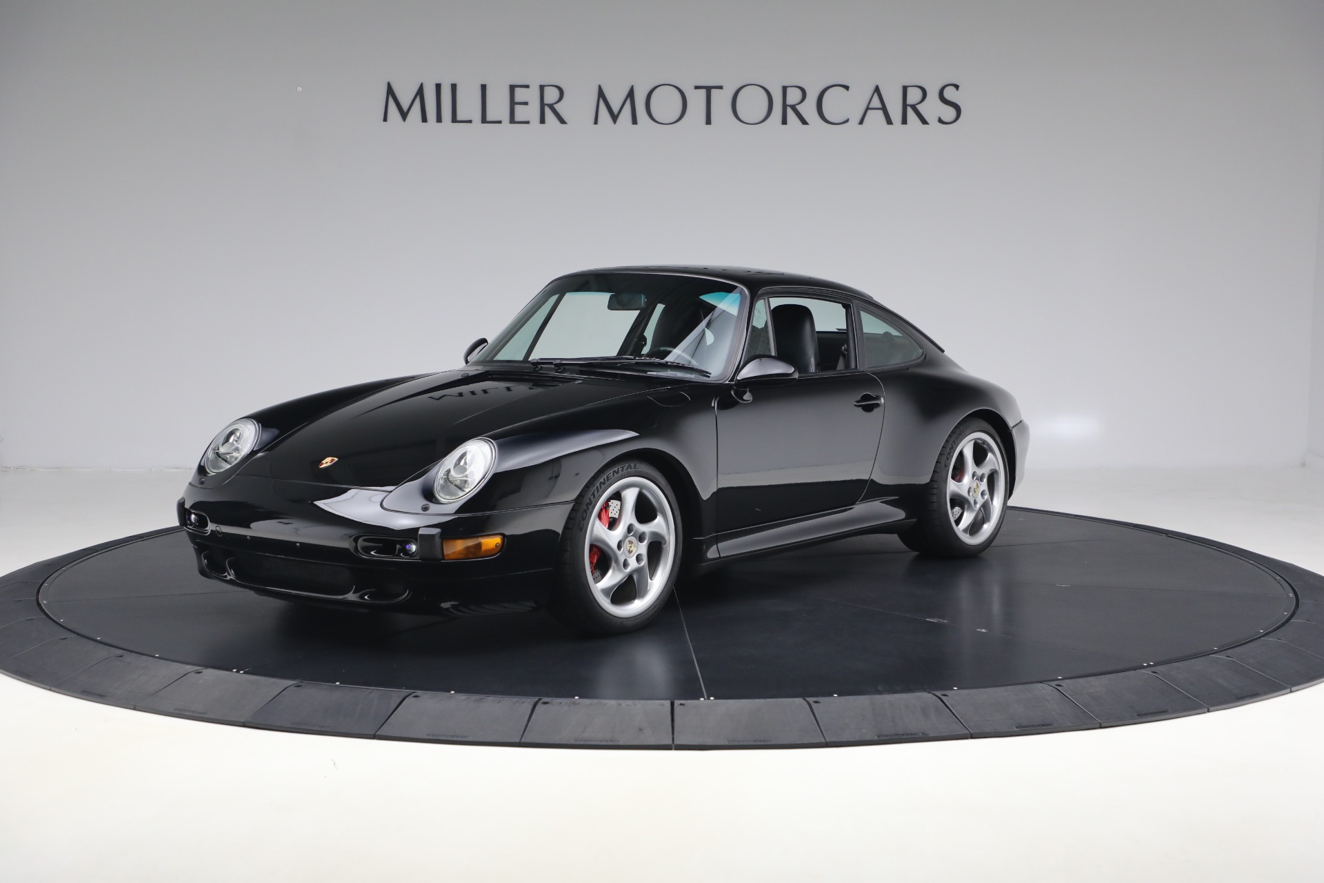 Used 1997 Porsche 911 Carrera for sale $275,900 at Bugatti of Greenwich in Greenwich CT 06830 1