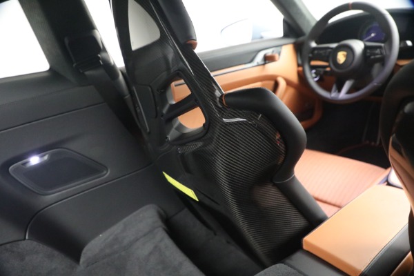Used 2024 Porsche 911 S/T for sale Sold at Bugatti of Greenwich in Greenwich CT 06830 21
