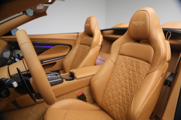 New 2026 Aston Martin Vanquish Volante for sale $581,800 at Bugatti of Greenwich in Greenwich CT 06830 27