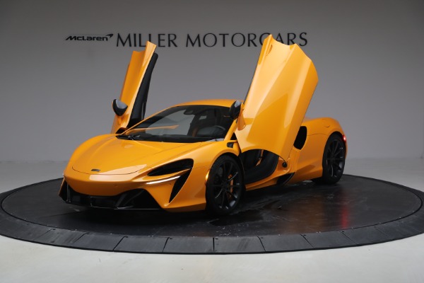 New 2026 McLaren Artura TechLux for sale $314,250 at Bugatti of Greenwich in Greenwich CT 06830 14