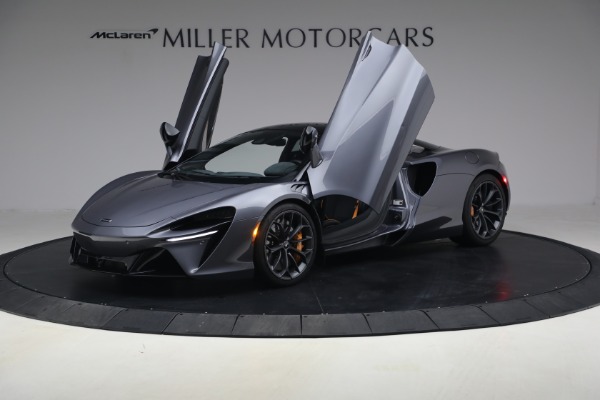 Used 2024 McLaren Artura Performance for sale $191,900 at Bugatti of Greenwich in Greenwich CT 06830 15