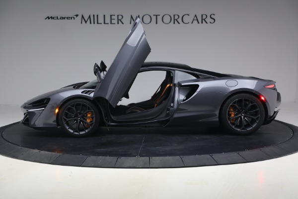 Used 2024 McLaren Artura Performance for sale $191,900 at Bugatti of Greenwich in Greenwich CT 06830 16