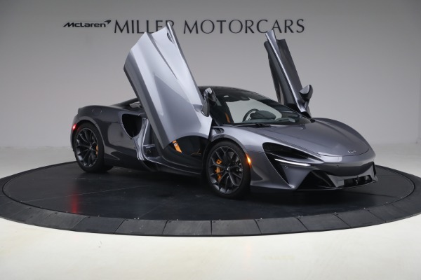 Used 2024 McLaren Artura Performance for sale $191,900 at Bugatti of Greenwich in Greenwich CT 06830 21