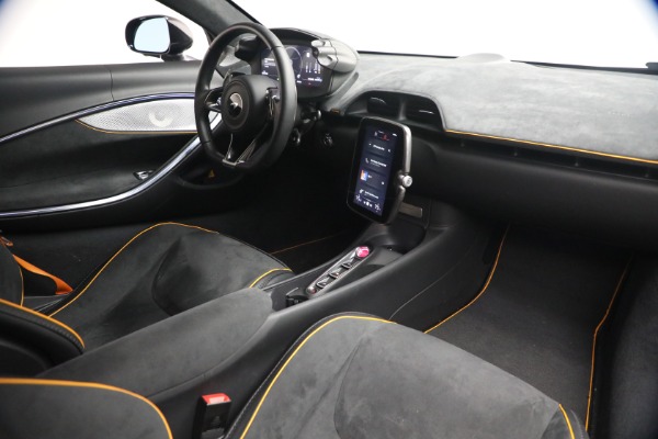 Used 2024 McLaren Artura Performance for sale $191,900 at Bugatti of Greenwich in Greenwich CT 06830 27