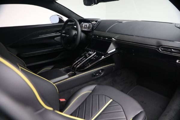 New 2026 Aston Martin Vantage S for sale $265,300 at Bugatti of Greenwich in Greenwich CT 06830 18