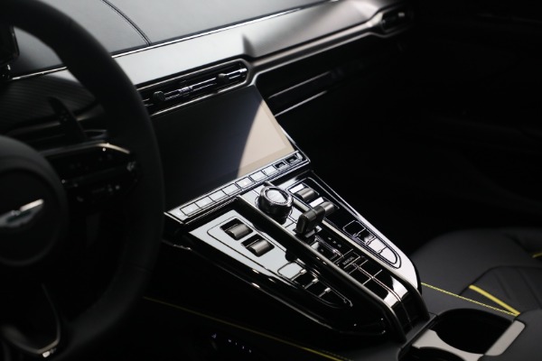 New 2026 Aston Martin Vantage S for sale $265,300 at Bugatti of Greenwich in Greenwich CT 06830 23