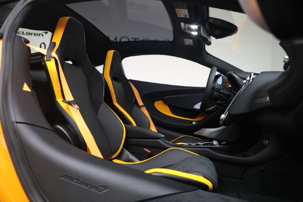 New 2026 McLaren GTS Performance for sale $249,250 at Bugatti of Greenwich in Greenwich CT 06830 24