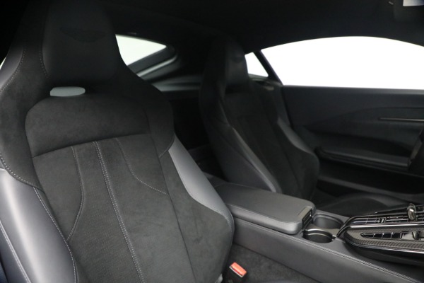Used 2025 Aston Martin Vantage for sale $192,900 at Bugatti of Greenwich in Greenwich CT 06830 25