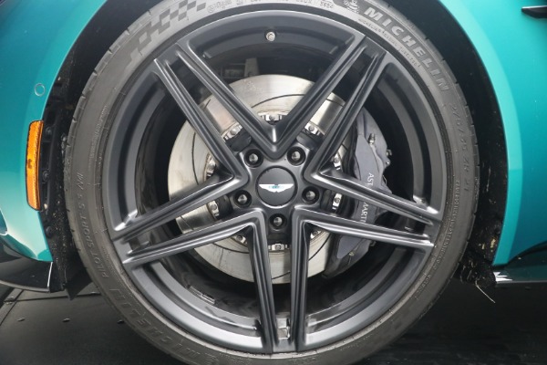 Used 2025 Aston Martin Vantage for sale $192,900 at Bugatti of Greenwich in Greenwich CT 06830 28