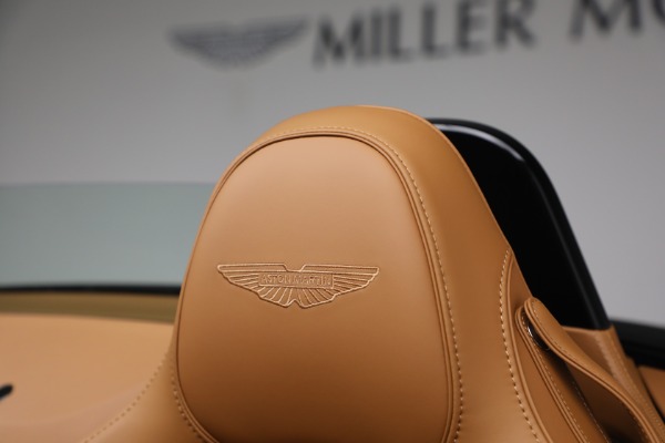 New 2026 Aston Martin Vantage Roadster for sale $265,600 at Bugatti of Greenwich in Greenwich CT 06830 27