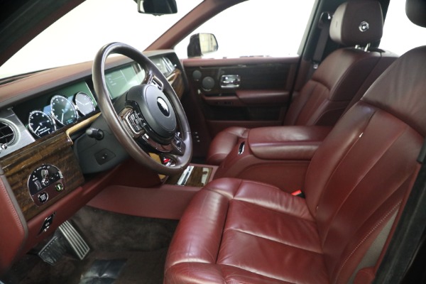 Used 2018 Rolls-Royce Phantom EWB for sale $309,900 at Bugatti of Greenwich in Greenwich CT 06830 13