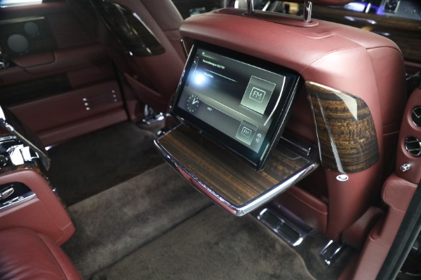 Used 2018 Rolls-Royce Phantom EWB for sale $309,900 at Bugatti of Greenwich in Greenwich CT 06830 23