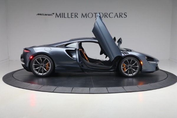 New 2026 McLaren Artura Performance for sale $305,700 at Bugatti of Greenwich in Greenwich CT 06830 18