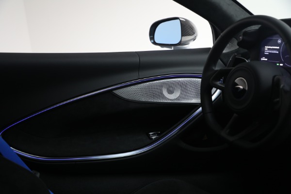 New 2026 McLaren Artura Spider Performance for sale $345,150 at Bugatti of Greenwich in Greenwich CT 06830 28