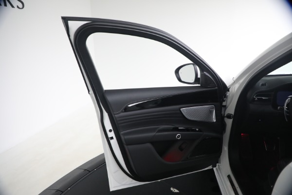 Used 2026 Maserati Grecale Modena for sale $81,370 at Bugatti of Greenwich in Greenwich CT 06830 21