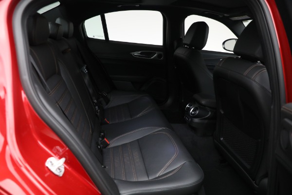 New 2025 Alfa Romeo Giulia Intensa for sale $54,575 at Bugatti of Greenwich in Greenwich CT 06830 18