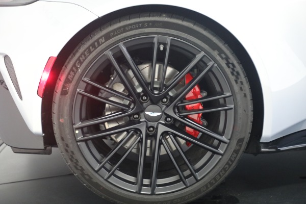 New 2026 Aston Martin Vantage Roadster for sale $274,300 at Bugatti of Greenwich in Greenwich CT 06830 28