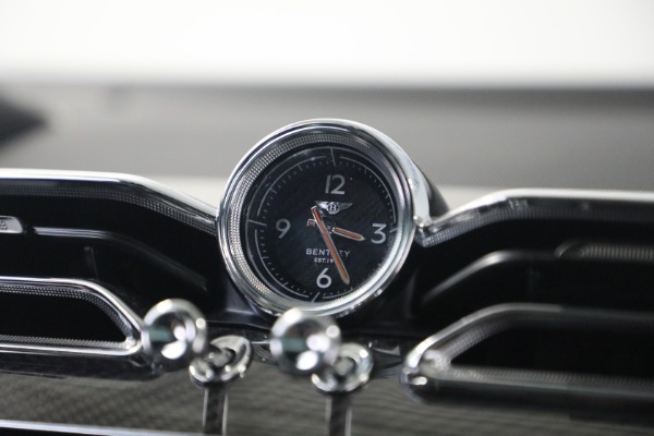 Used 2022 Bentley Bentayga Speed for sale $165,900 at Bugatti of Greenwich in Greenwich CT 06830 21