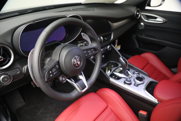New 2026 Alfa Romeo Giulia VELOCE for sale $58,615 at Bugatti of Greenwich in Greenwich CT 06830 15