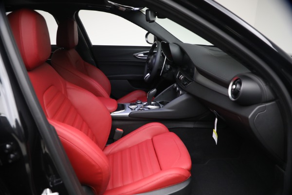 New 2026 Alfa Romeo Giulia VELOCE for sale $58,615 at Bugatti of Greenwich in Greenwich CT 06830 18