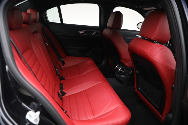 New 2026 Alfa Romeo Giulia VELOCE for sale $58,615 at Bugatti of Greenwich in Greenwich CT 06830 20