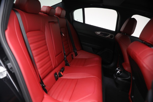 New 2026 Alfa Romeo Giulia VELOCE for sale $58,615 at Bugatti of Greenwich in Greenwich CT 06830 21