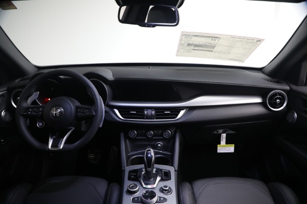 New 2026 Alfa Romeo Giulia VELOCE for sale $58,615 at Bugatti of Greenwich in Greenwich CT 06830 23