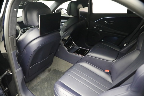 Used 2023 Bentley Flying Spur V8 for sale $143,900 at Bugatti of Greenwich in Greenwich CT 06830 24