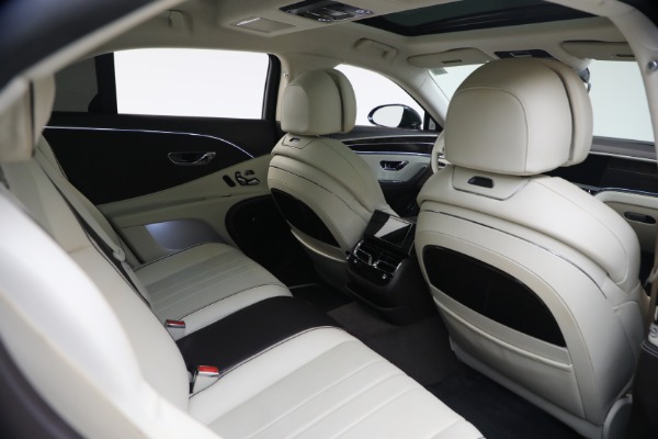 Used 2023 Bentley Flying Spur Hybrid for sale $143,900 at Bugatti of Greenwich in Greenwich CT 06830 25