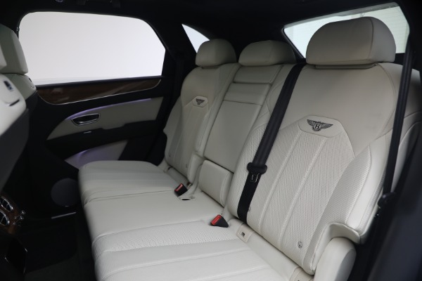 Used 2023 Bentley Bentayga V8 for sale $123,900 at Bugatti of Greenwich in Greenwich CT 06830 24