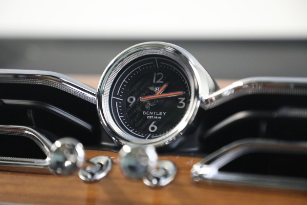 Used 2023 Bentley Bentayga V8 for sale $123,900 at Bugatti of Greenwich in Greenwich CT 06830 25