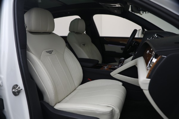 Used 2023 Bentley Bentayga V8 for sale $123,900 at Bugatti of Greenwich in Greenwich CT 06830 28