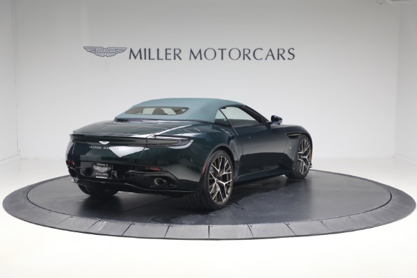 New 2026 Aston Martin DB12 Volante for sale $383,200 at Bugatti of Greenwich in Greenwich CT 06830 20