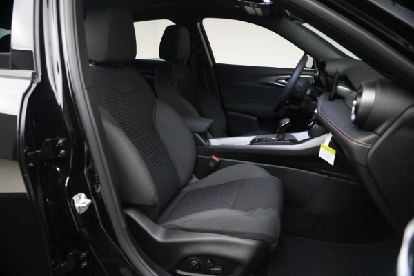 New 2026 Alfa Romeo Tonale Sprint for sale $43,690 at Bugatti of Greenwich in Greenwich CT 06830 14