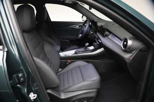 New 2026 Alfa Romeo Tonale Sprint for sale $46,530 at Bugatti of Greenwich in Greenwich CT 06830 14