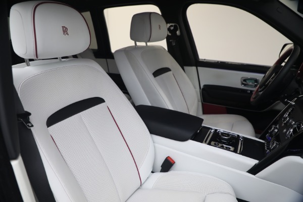Used 2025 Rolls-Royce Black Badge Cullinan for sale $469,900 at Bugatti of Greenwich in Greenwich CT 06830 20