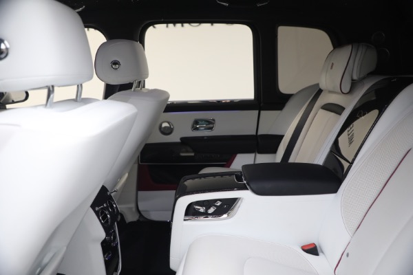 Used 2025 Rolls-Royce Black Badge Cullinan for sale $469,900 at Bugatti of Greenwich in Greenwich CT 06830 25