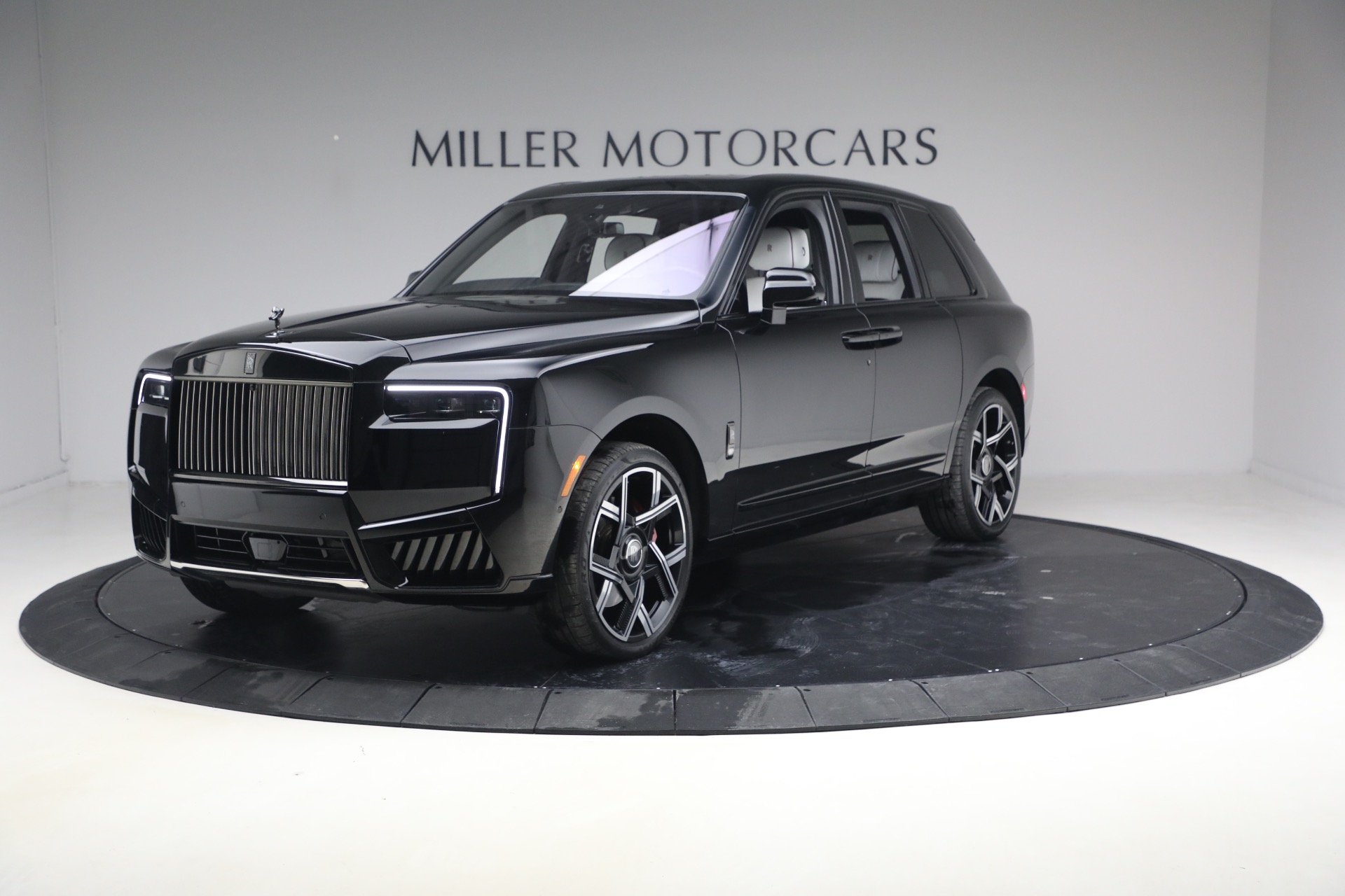 Used 2025 Rolls-Royce Black Badge Cullinan for sale $469,900 at Bugatti of Greenwich in Greenwich CT 06830 1